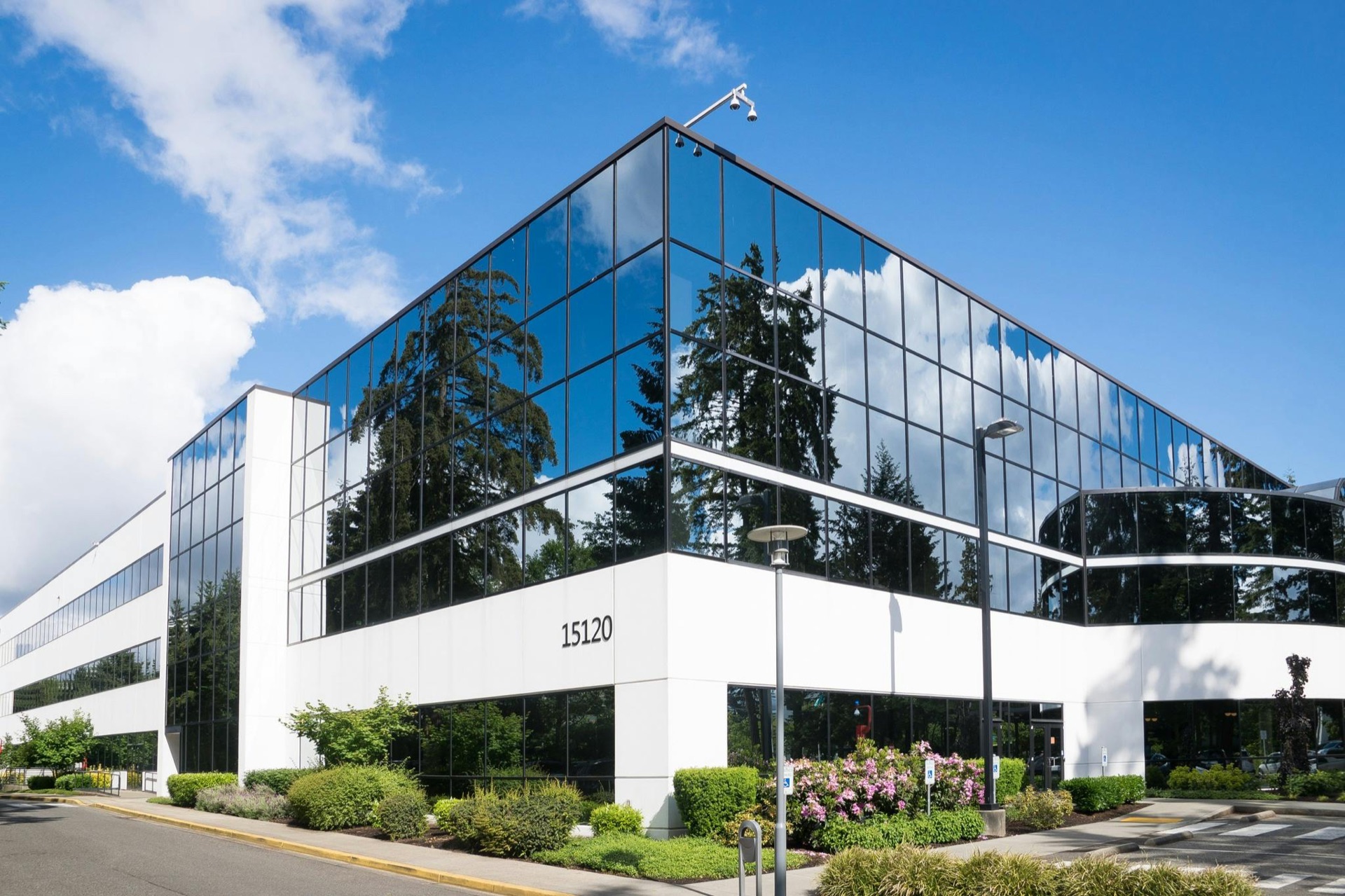 Commercial exterior cleaning by Pleasant View Cleaning
